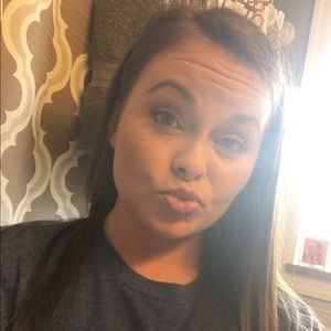 Meet your Posher, Bobbi